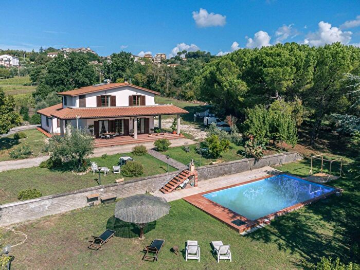 Casa quadrilocale in vendita in Via Sabina Sud, Forano