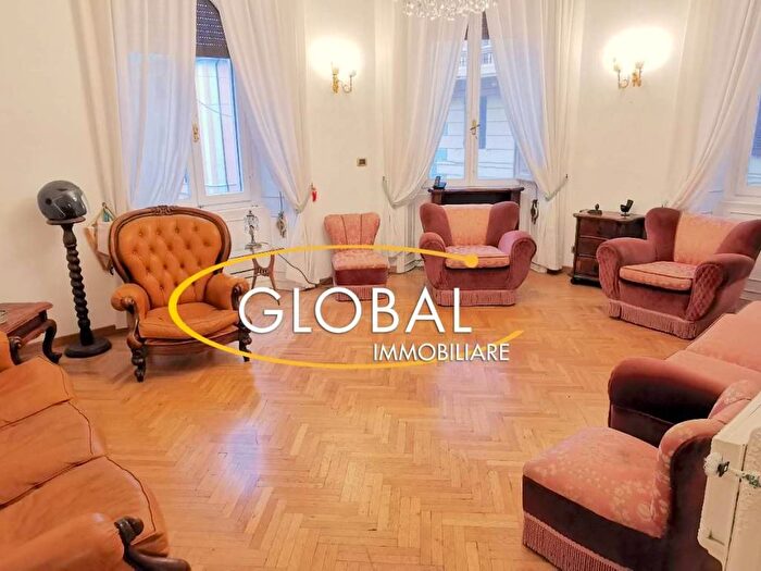 Appartamento con 6 locali in vendita in Centro Storico, Ancona