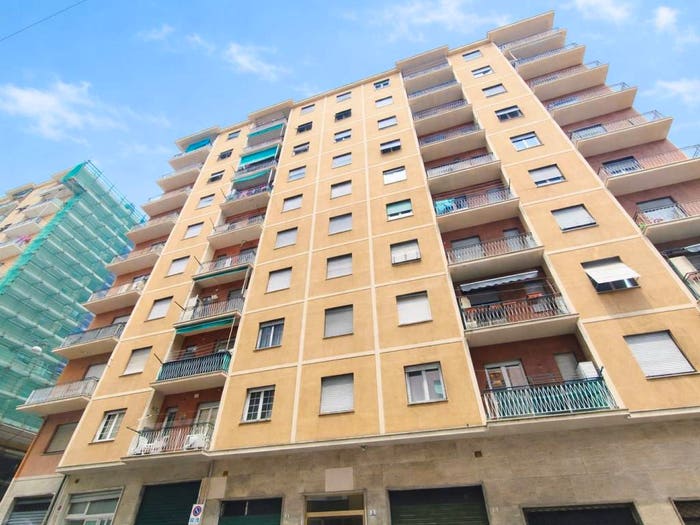 Appartamento quadrilocale in vendita in Via Bartolomeo Carrea, Sampierdarena, Genova