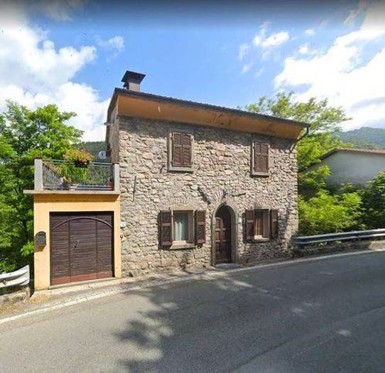 Casa con 5 locali in vendita in Via Monte Nero, Fivizzano