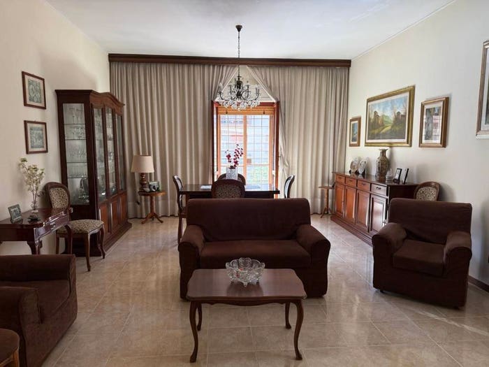Appartamento quadrilocale in vendita in Viale Italia, Centro, Ladispoli