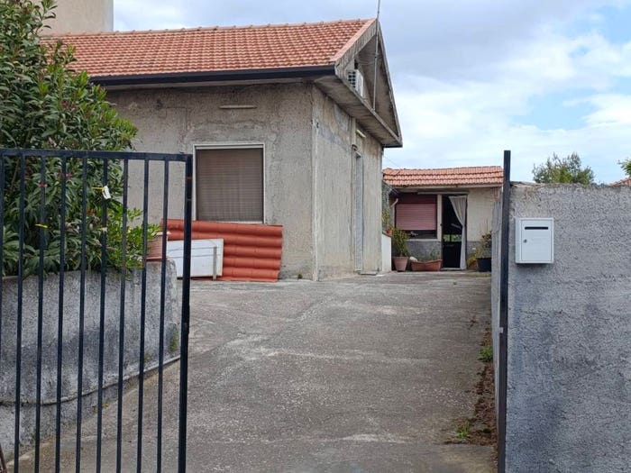 Casa quadrilocale in vendita in Via Giotto, Centro, Mascalucia