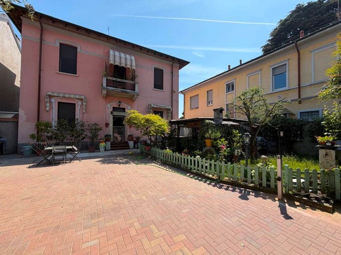 Casa quadrilocale in vendita in Via Torino, Santissimi Apostoli, Busto Arsizio