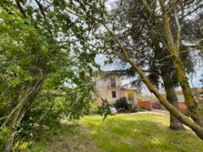 Casa con 6 locali in vendita in Vico Caprera, Sindia