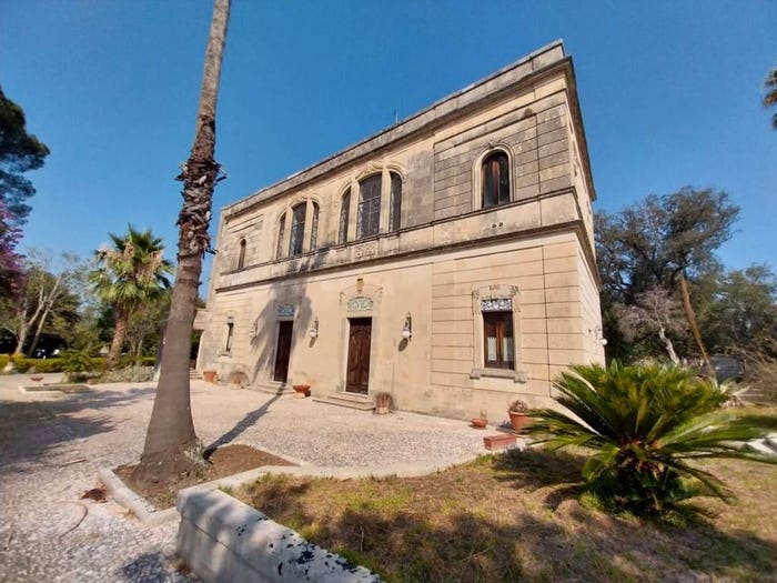 Casa con 6 locali in vendita in Via Madonna di Leuca, Maglie