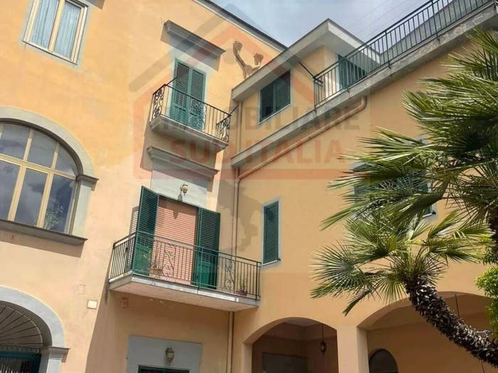 Casa con 6 locali in vendita in Via Cumana, Centro Storico, Giugliano in Campania