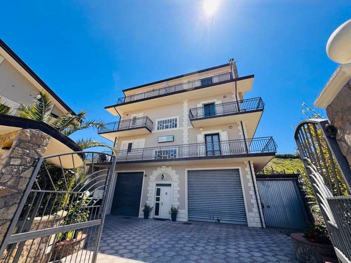 Appartamento con 5 locali in vendita in Mistretta