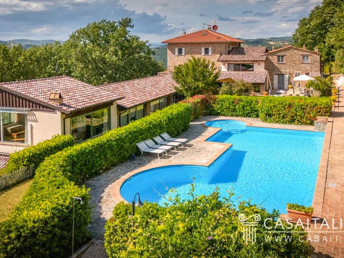 Casa con 6 locali in vendita in Via Romeo Sorbelli, Centro, Valfabbrica