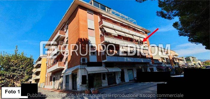 Appartamento con 6 locali in vendita in Via Bassagrande, Marina di Carrara, Carrara