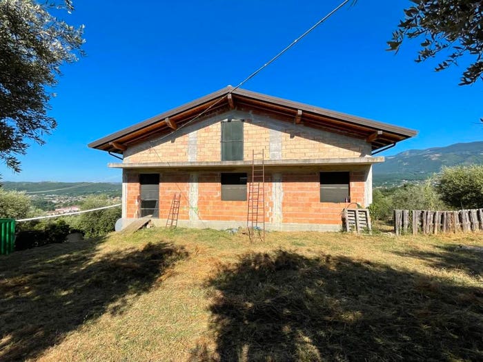Casa con 6 locali in vendita in Via San Sebastiano, Isola del Liri