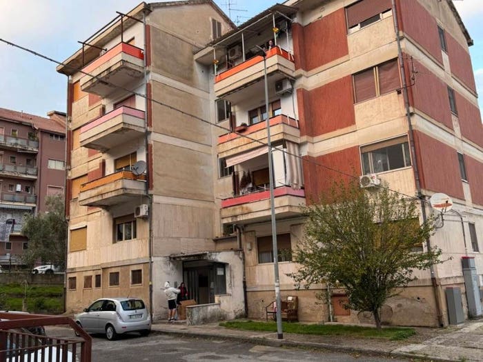 Appartamento quadrilocale in vendita in Via Giulio Adimari, Stadio Città, Cosenza
