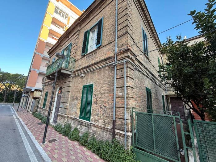 Appartamento quadrilocale in vendita in Piazza Salotto Corso Umberto, Pescara