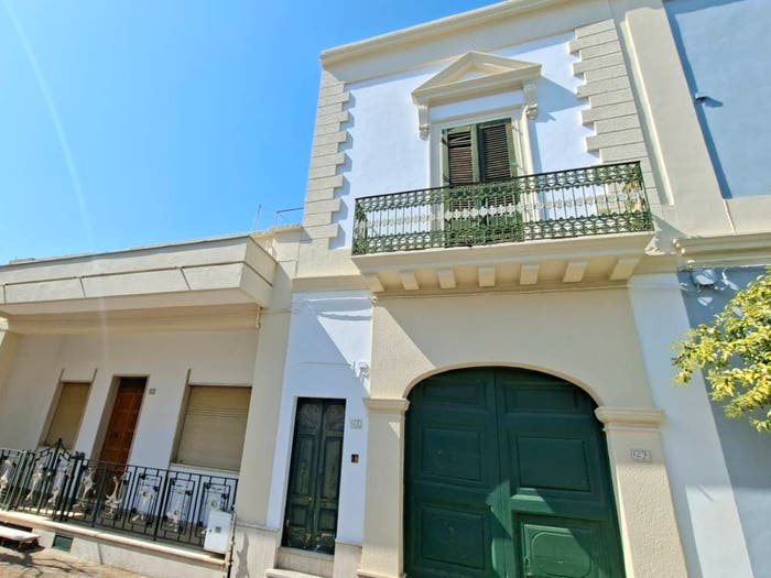 Casa con 6 locali in vendita in Via Conte Alberti, Collepasso