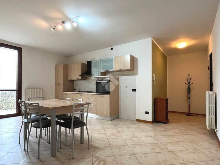Appartamento trilocale in vendita in Via amelia sartoretti, Reggiolo
