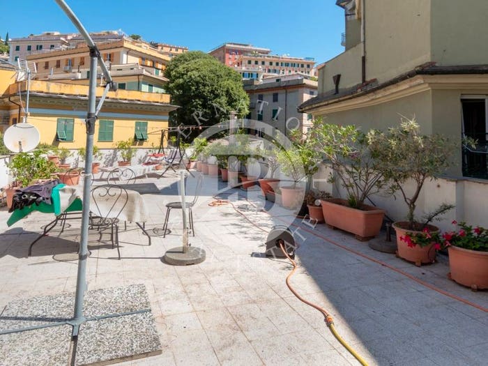 Appartamento con 6 locali in vendita in Corso Carlo Armellini, Castelletto, Genova