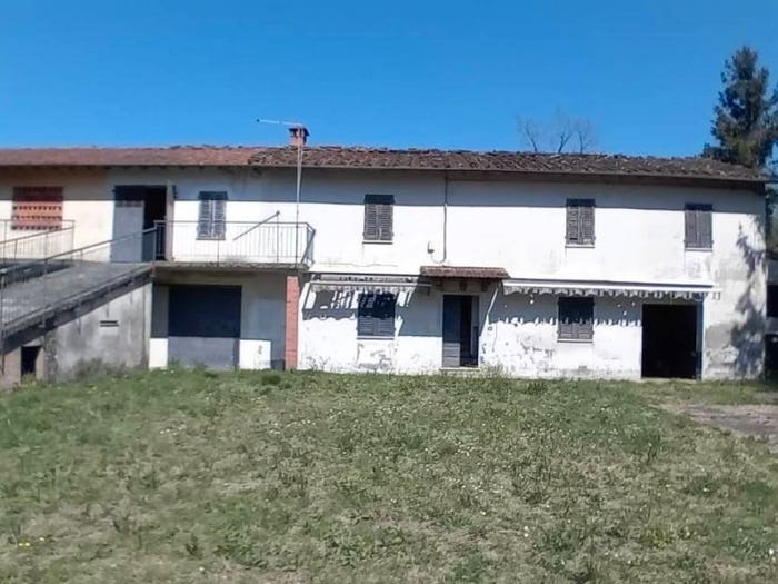 Casa con 6 locali in vendita in Buggiano