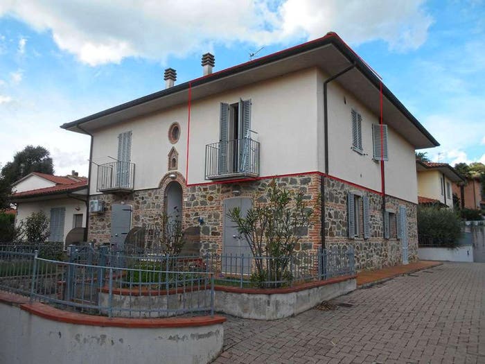 Appartamento trilocale in vendita in Via del Calcione, Santa Maria, Lucignano