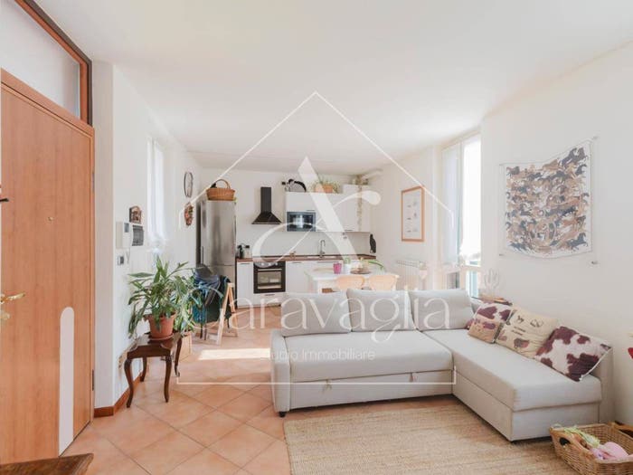 Appartamento trilocale in vendita in Via Campo dei Fiori, Centro, Gavirate