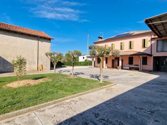Casa con 6 locali in vendita in Sant'Eufemia, Borgoricco