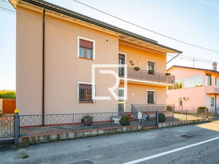 Casa con 6 locali in vendita in San Mauro San Rocco, Cesena