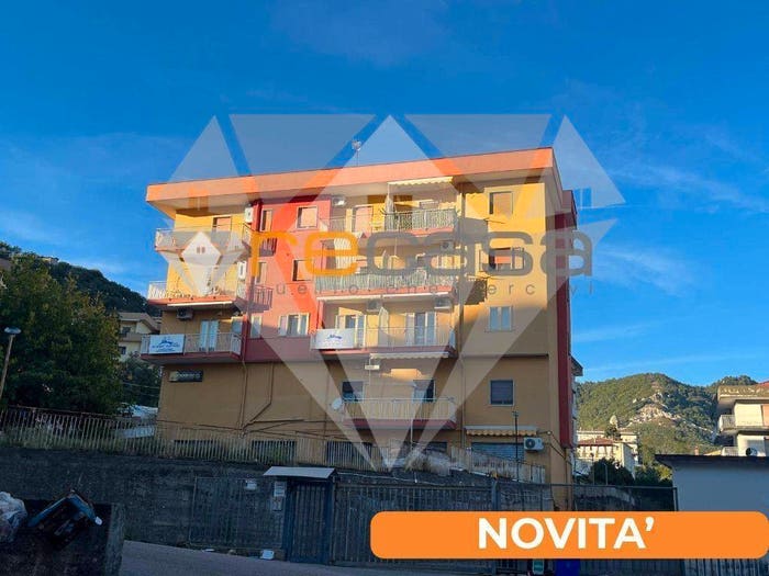 Appartamento trilocale in vendita in Via Ponte Mileo, Centro, Montecorvino Rovella