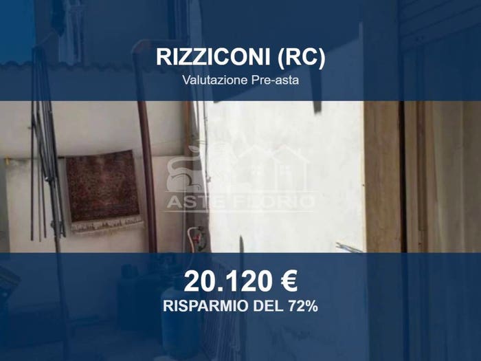 Casa con 6 locali in vendita in Via Niccolò Tommaseo, Rizziconi