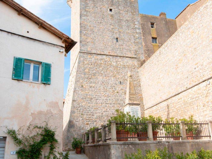 Appartamento trilocale in vendita in Via Giuseppe Garibaldi, Centro, Capalbio