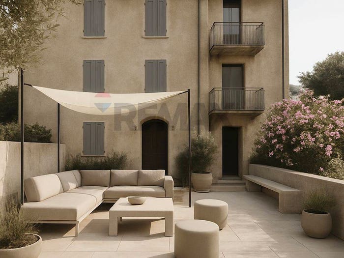 Casa con 6 locali in vendita in via Sant'Anna, Cavagnano, Cuasso al Monte