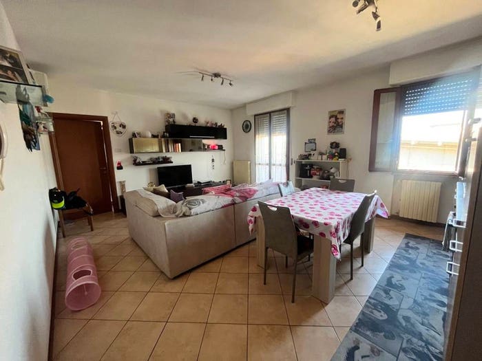 Appartamento trilocale in vendita in Via Famiglia Rossi, Santa Vittoria, Gualtieri