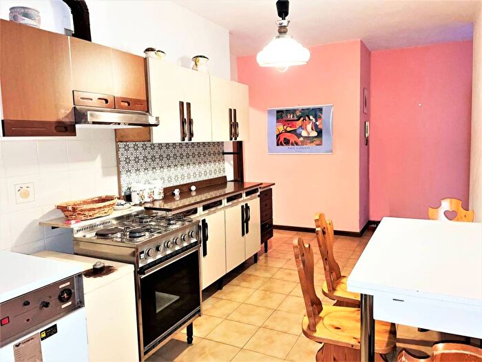 Appartamento trilocale in vendita in Via Ca' De l'or, San Martino, Val Masino