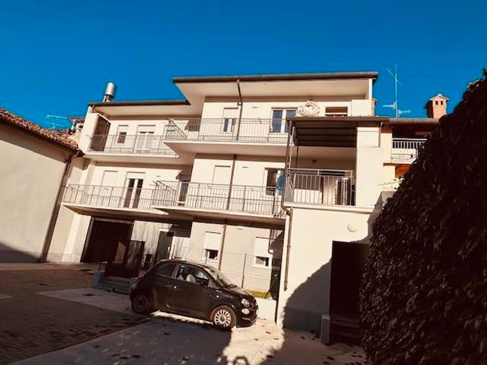 Appartamento trilocale in vendita in Via Ronchetti, Centro, Nembro