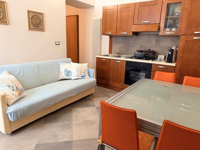 Appartamento bilocale in vendita in Via Ugo Foscolo, Centro, Pietra Ligure