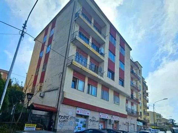 Appartamento quadrilocale in vendita in Viale Pio X, Stadio Pontepiccolo, Catanzaro