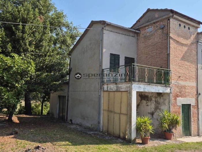 Casa quadrilocale in vendita in via marche, Montefelcino
