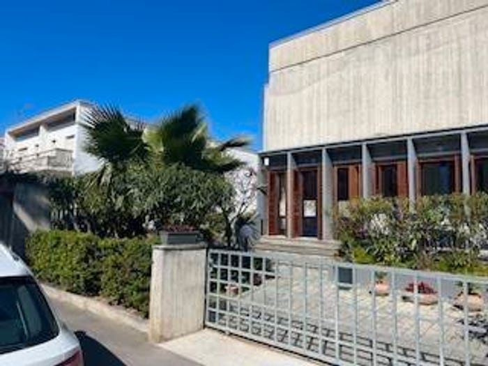 Casa con 5 locali in vendita in VIALE MAZZINI, Centro, Alba Adriatica