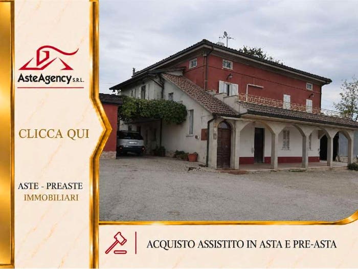 Appartamento con 6 locali in vendita in Contrada Chiavanella, Monteleone di Fermo