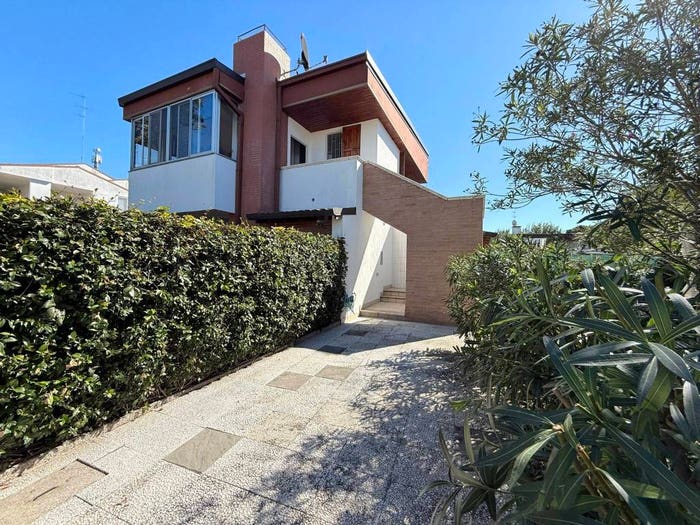 Casa trilocale in vendita in Viale Nazioni Unite, Lido delle Nazioni, Comacchio
