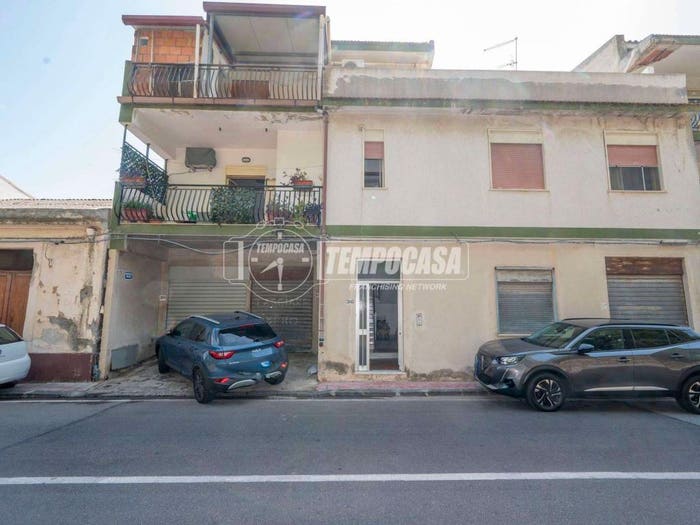 Appartamento quadrilocale in vendita in Via Roma, Itala Marina, Itala