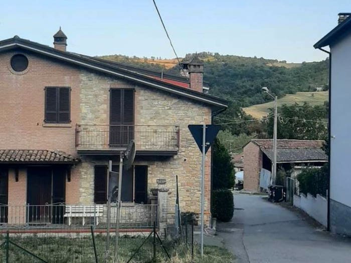 Casa quadrilocale in vendita in Trinità, Vernasca