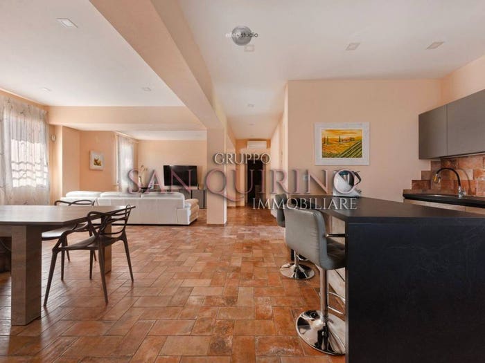 Casa con 5 locali in vendita in Via Corbella, Rolo