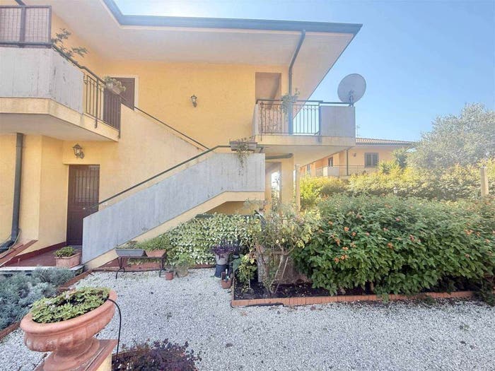 Appartamento trilocale in vendita in Via Mario Rapisardi, Lavinaio Monterosso, Aci Sant'Antonio