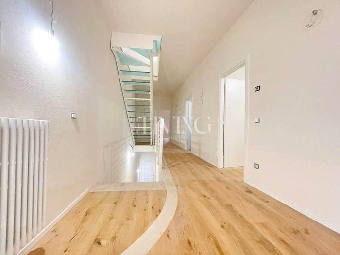 Appartamento con 6 locali in vendita in Pza del Salvatore, Piazza Napoleone San Michele, Lucca