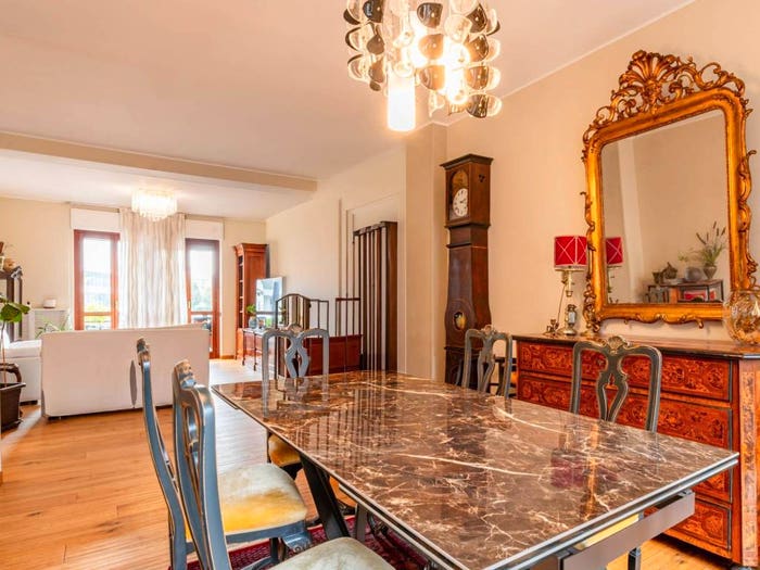 Appartamento trilocale in vendita in Corvetto, Milano