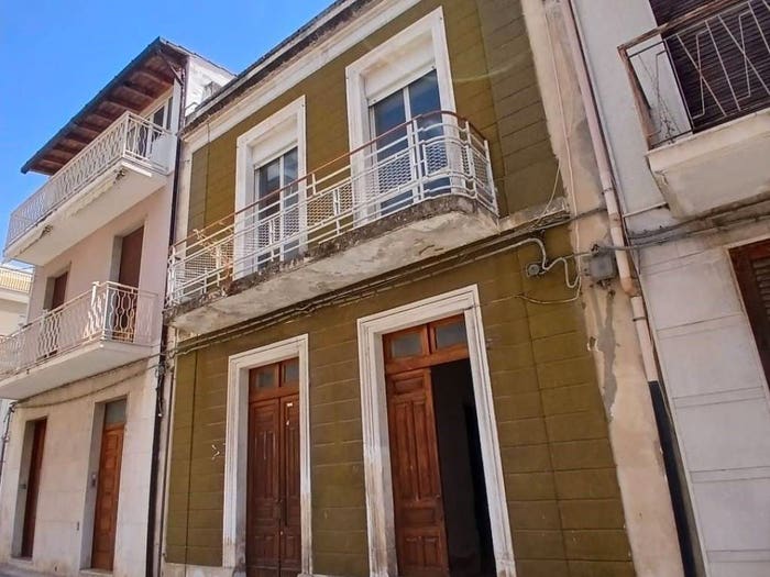 Appartamento con 6 locali in vendita in Via Palestro, Floridia