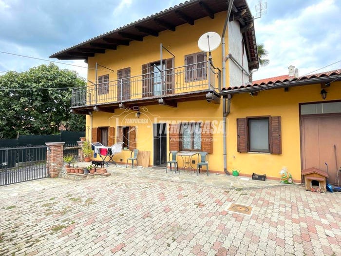 Casa quadrilocale in vendita in Vicolo della Valle, Barone Canavese