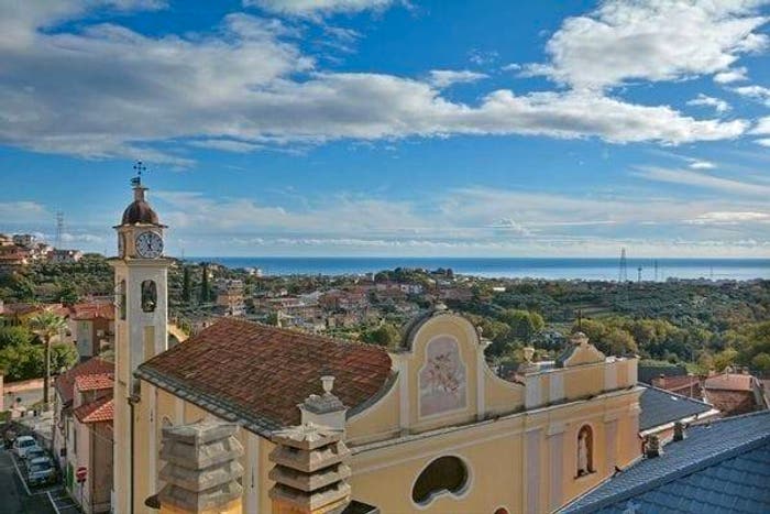 Appartamento con 5 locali in vendita in Viia Tricolore d'Italia, Centro, Boissano