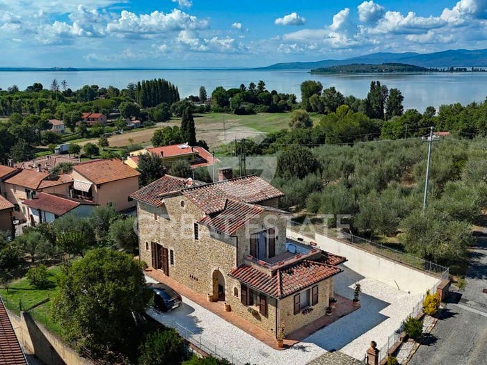 Casa con 6 locali in vendita in Via Sacco e Vanzetti, Centro, Magione