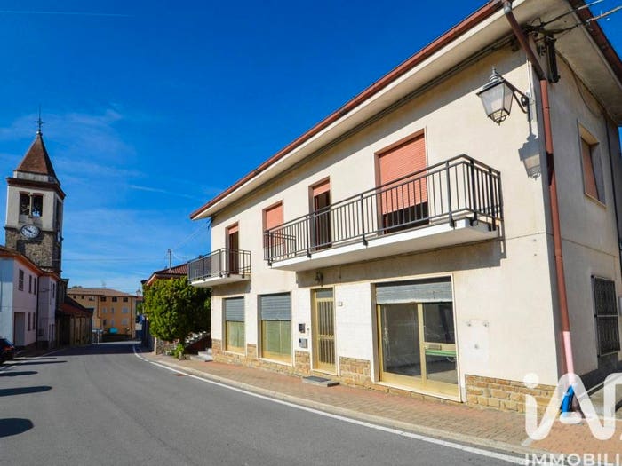 Casa con 6 locali in vendita in Via San Sebastiano, Prunetto