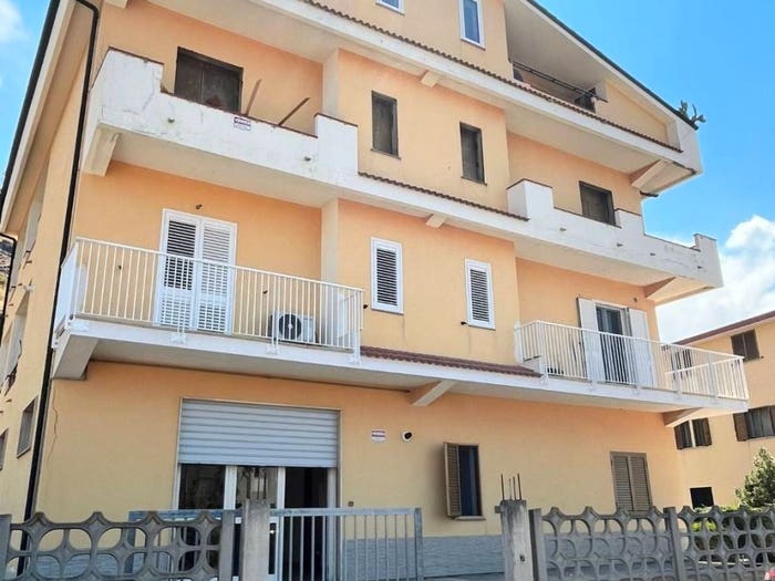Appartamento con 6 locali in vendita in Corso Francia, Corica, Amantea