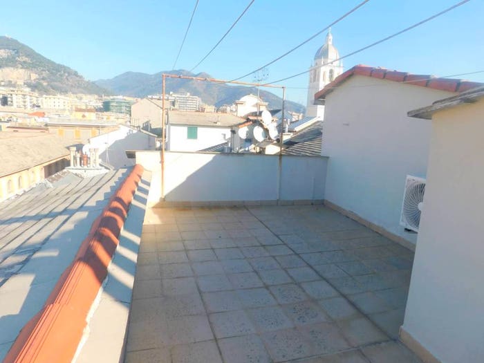 Appartamento con 5 locali in vendita in Via Ursone da Sestri, Sestri Ponente, Genova